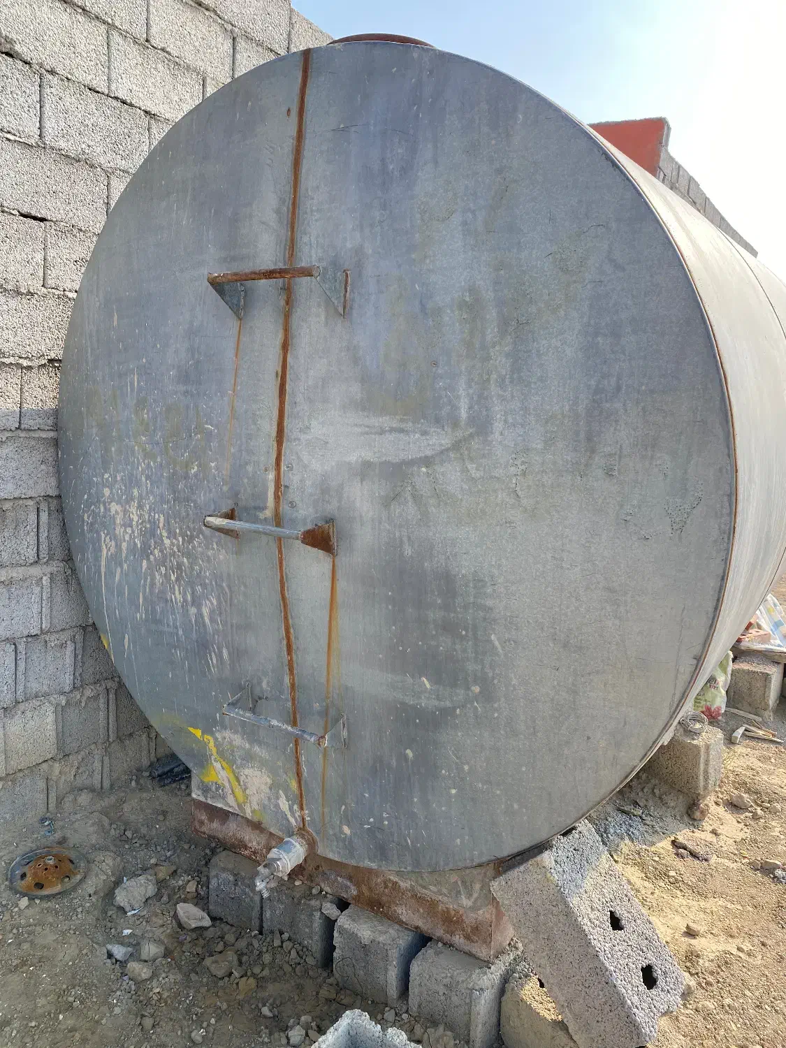 تانکر آب ۱۰ هزار گالوانیزه در حد نو|مصالح و تجهیزات ساختمان|تبریز, |دیوار