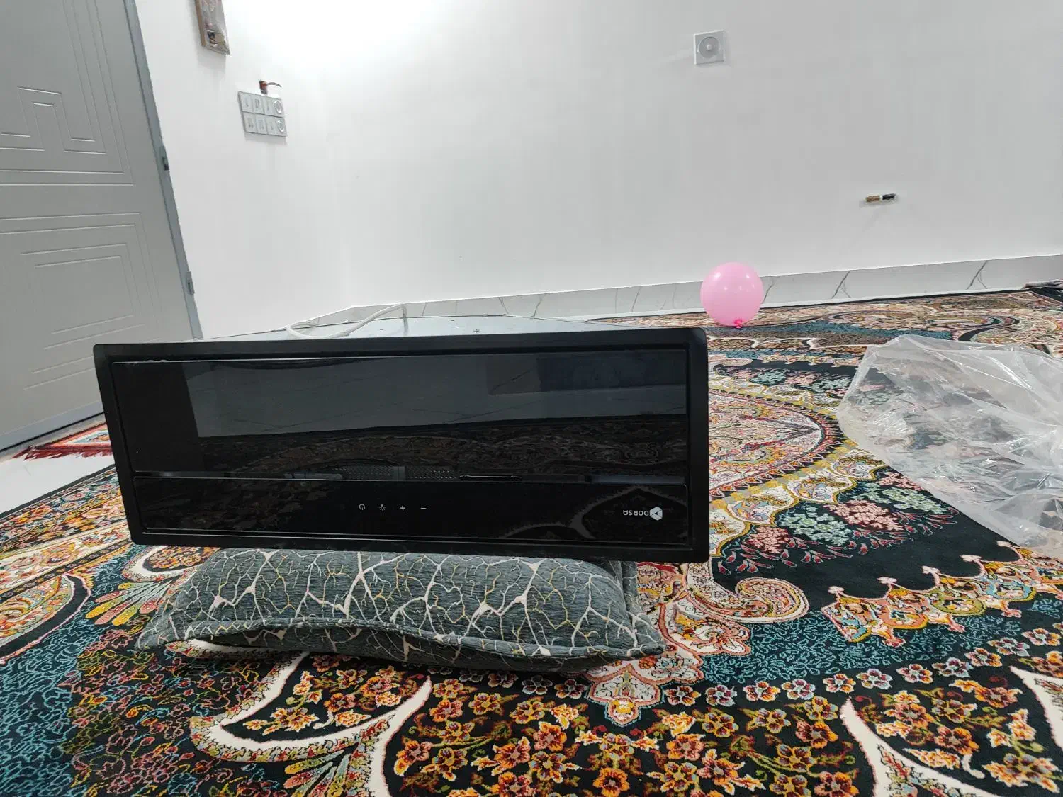 هود|هود|تایباد, |دیوار