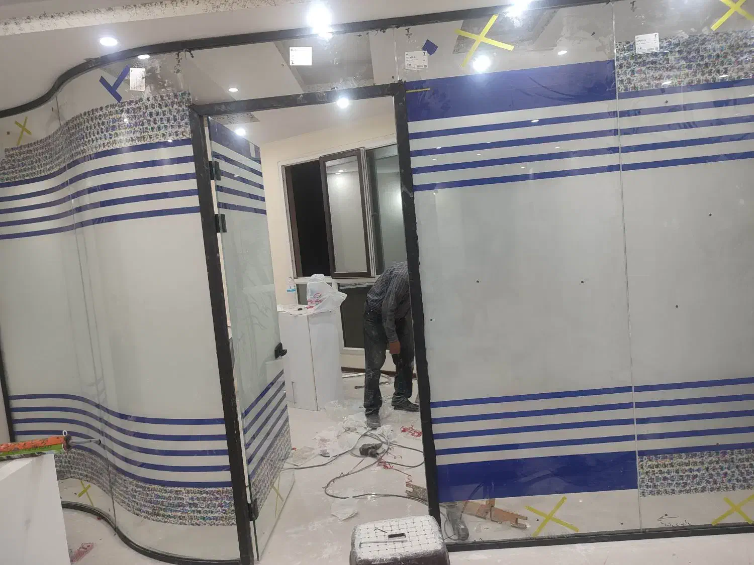 شیشه سکوریت احمدی|خدمات پیشه و مهارت|قرچک, میرزائی شمالی|دیوار