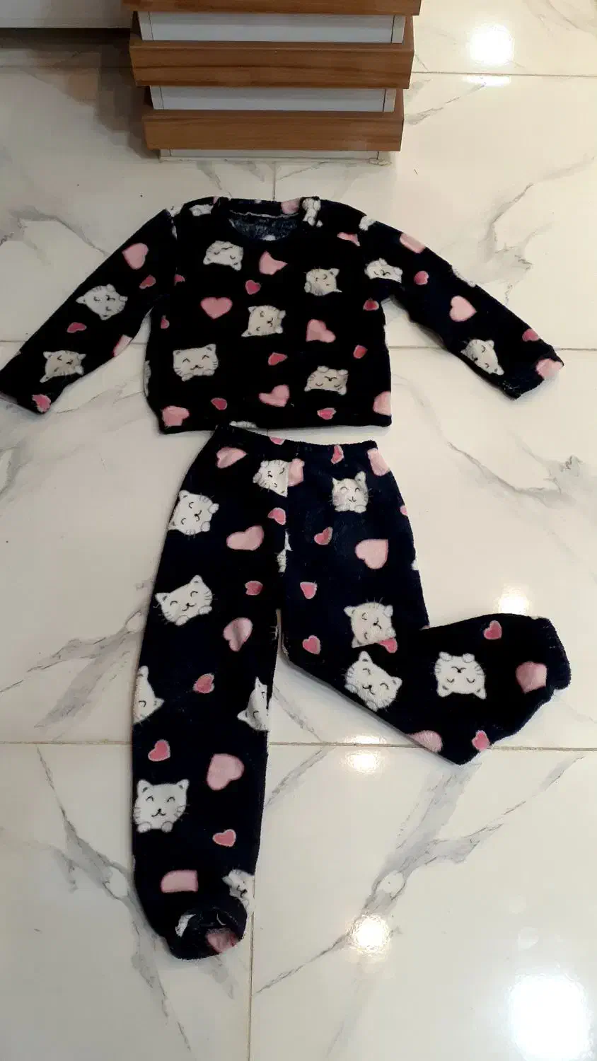 تعدادی لباس دخترانه و پسرانه از ۵۰ تا ۲۰۰ تومن|کفش و لباس بچه|جهرم, |دیوار