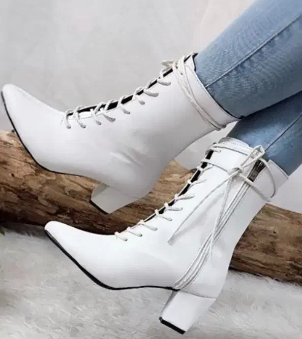 بوت سفید|کیف، کفش، کمربند|بجنورد, |دیوار