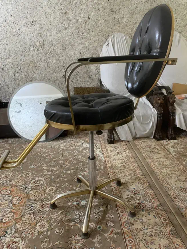 سرشور،صندلی ارایشگری،مبل(وسایل ارایشگاه)|آرایشگاه و سالن‌های زیبایی|بندرعباس, |دیوار