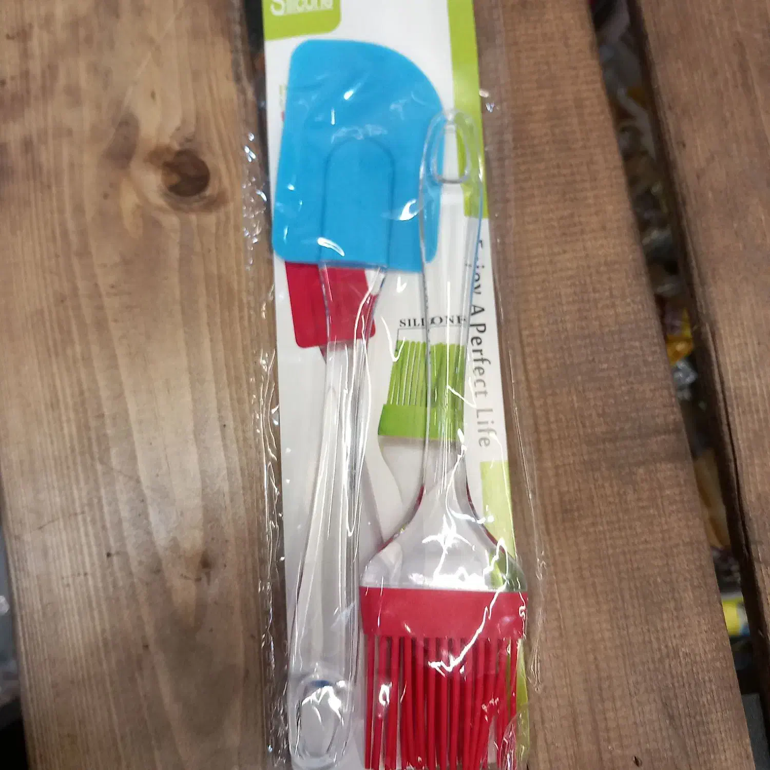 لیسک و براش|ظروف پخت‌وپز|میانه, |دیوار