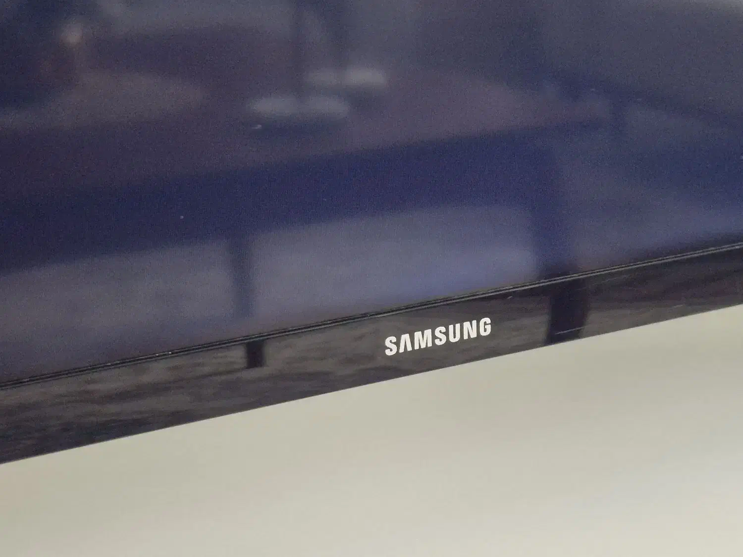 تلویزیون ۴۰ اینچ|تلویزیون و پروژکتور|گرگان, |دیوار