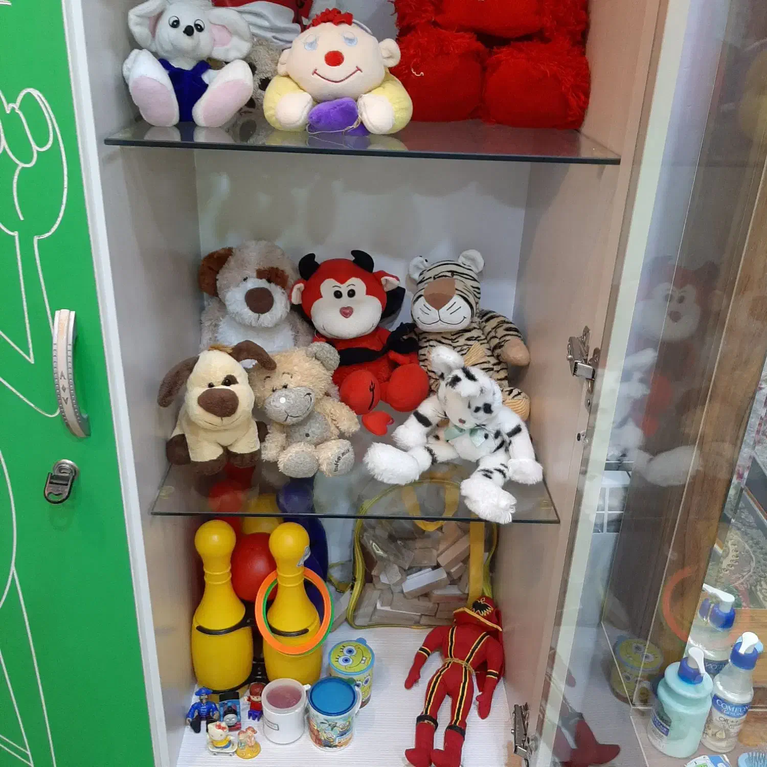 کمد  و فرش اتاق کودک|اسباب و اثاث بچه|کرمان, |دیوار