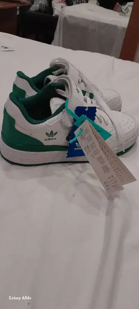 کتونی آدیداس|کیف، کفش، کمربند|تهران, امام زاده عبدالله|دیوار