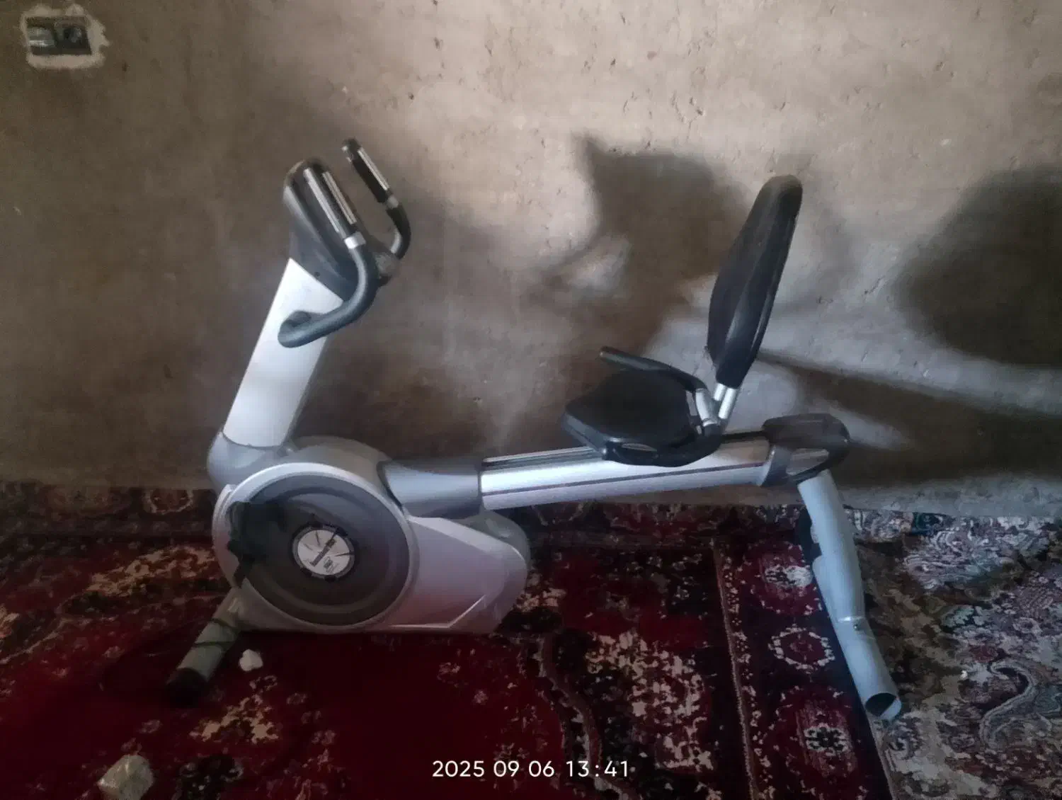 وسایل ورزشی دوچرخه ثابت خانگی|تجهیزات ورزشی|خاش, |دیوار