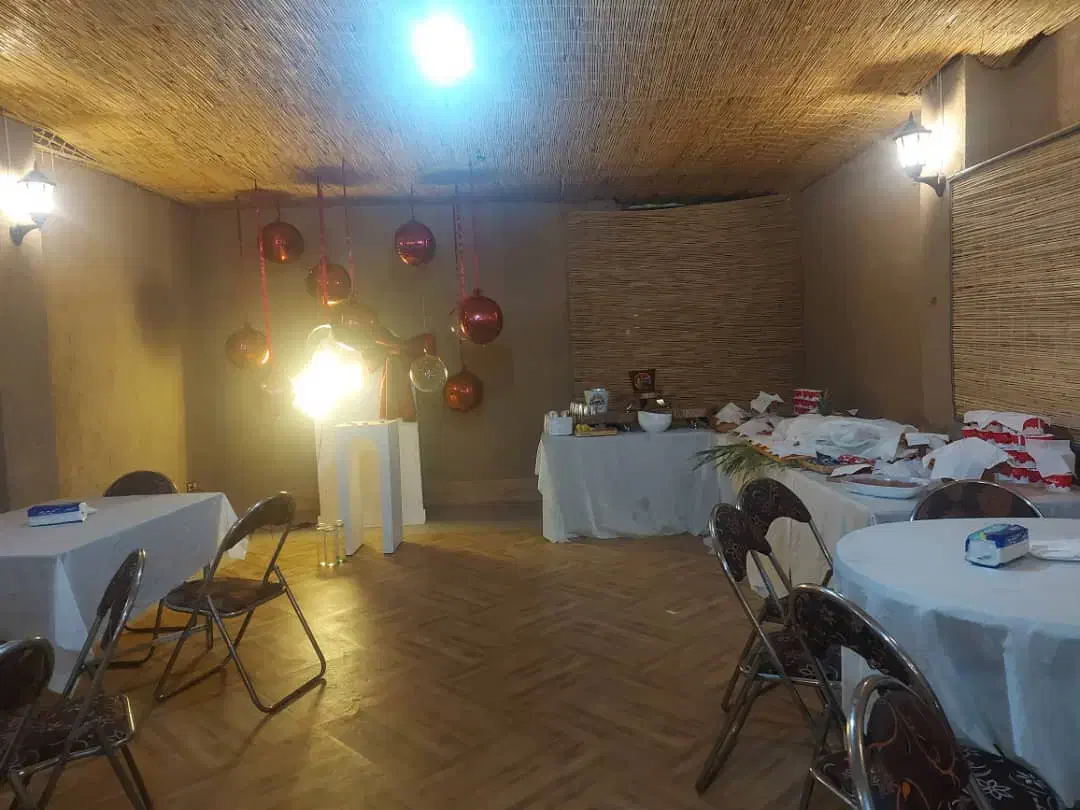 رهن اجاره رستوران|اجارهٔ کوتاهمدت ویلا و باغ|زرقان, |دیوار