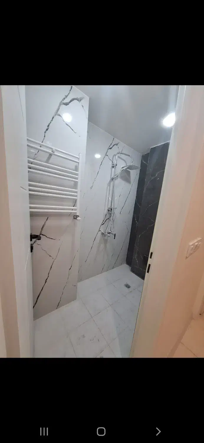 آپارتمان نوساز ۹۵ متری دو خواب پارکینگ غیر مزاحم