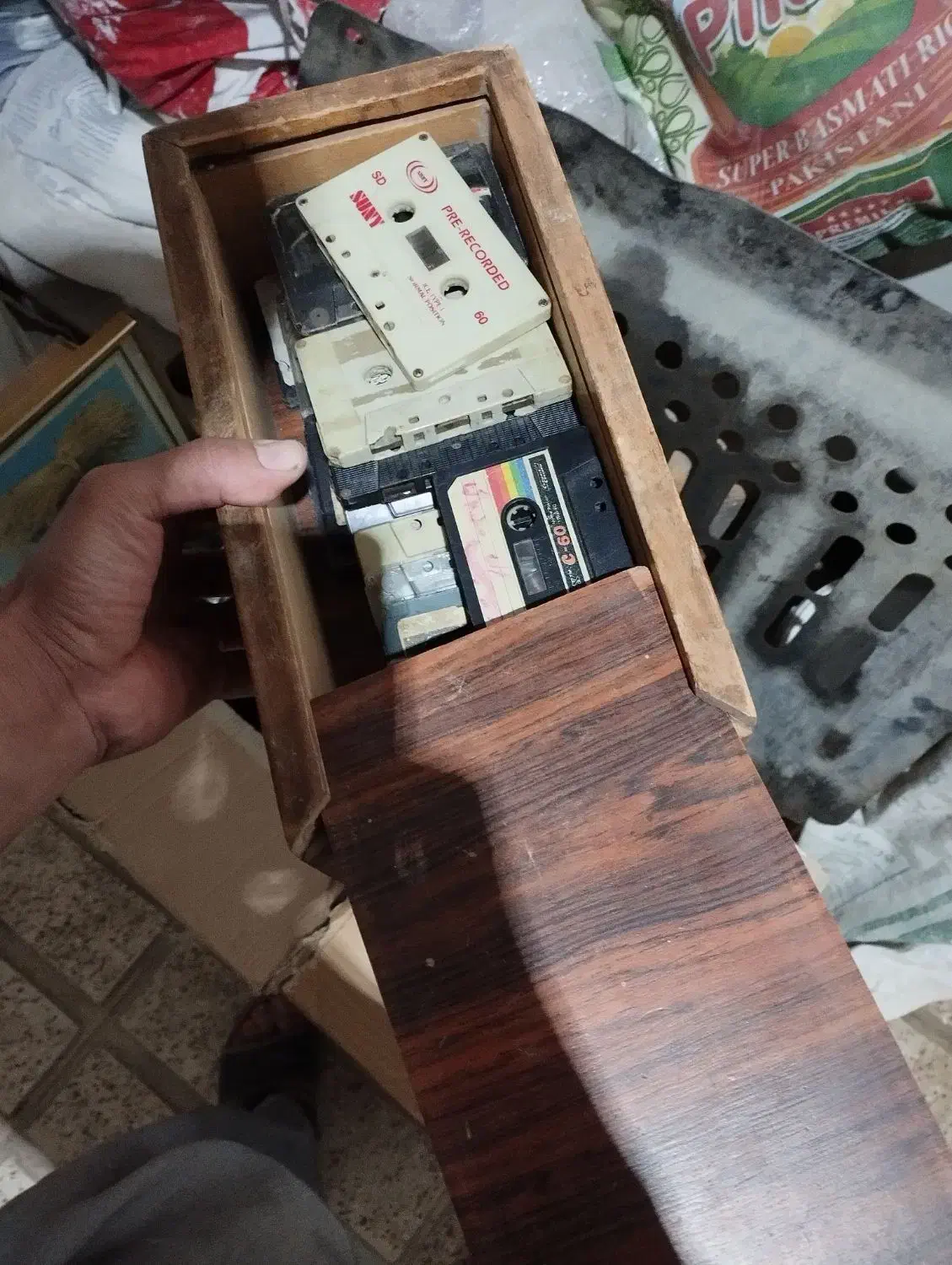 نوار قدیمی|فیلم و موسیقی|سنندج, |دیوار