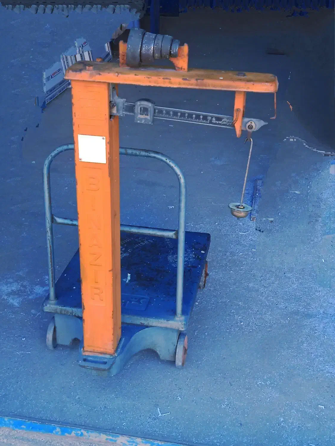 میزان بینظیر|کلکسیون اشیاء عتیقه|قائن, |دیوار