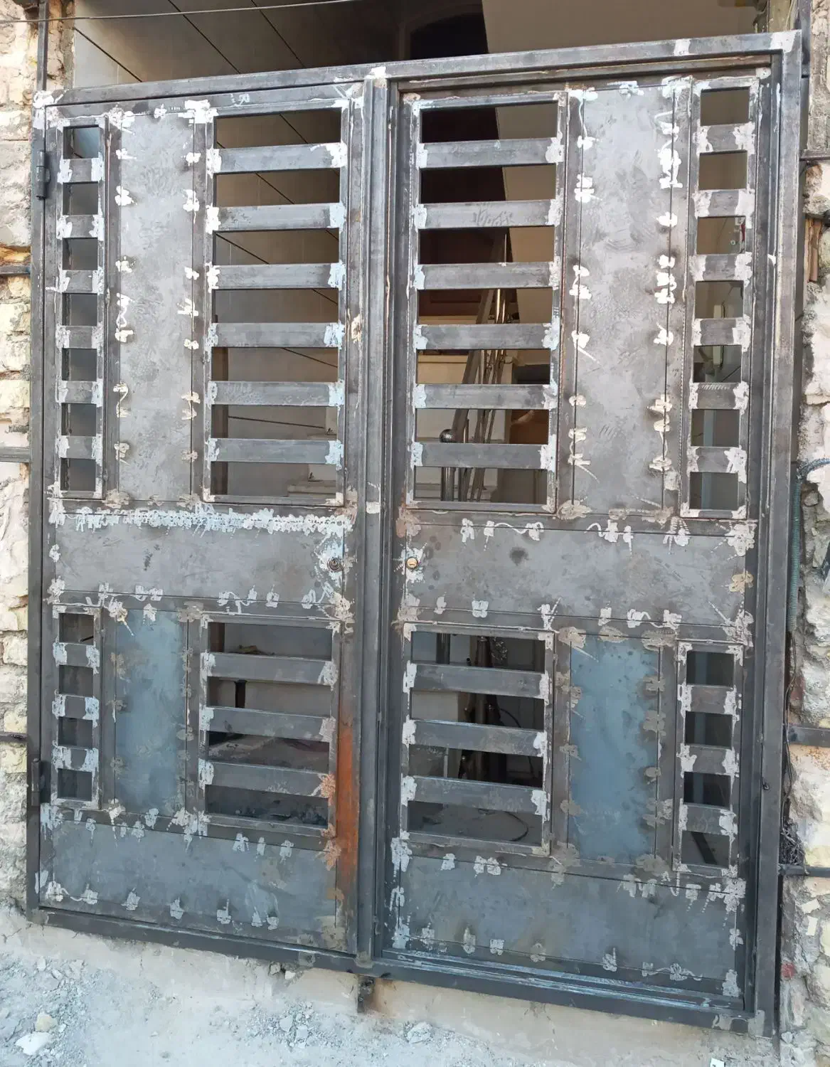 جوشکاری و ساخت تخصصی انواع درب و پنجره|خدمات پیشه و مهارت|اصفهان, عاشق‌آباد|دیوار