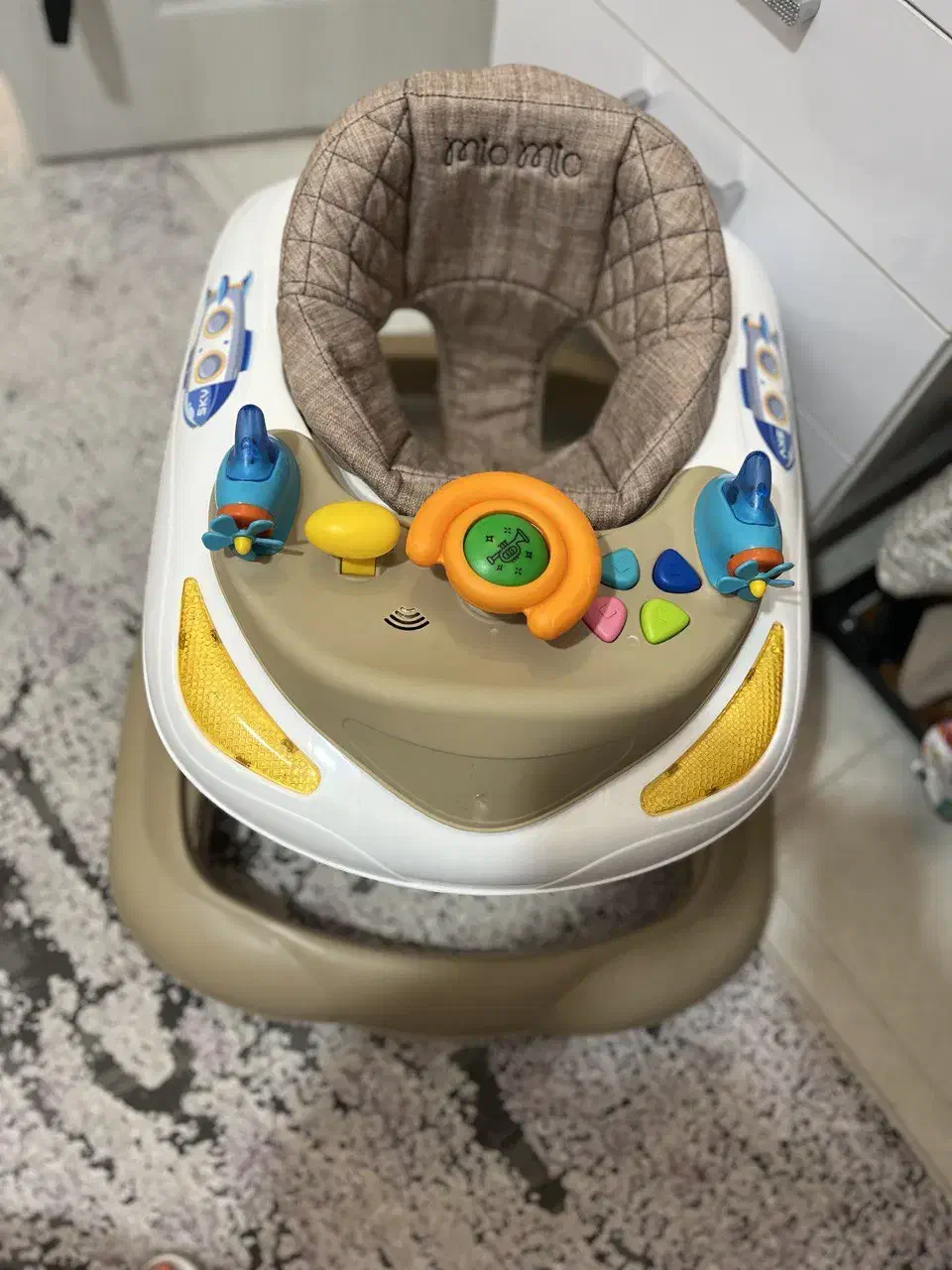 فروش تخت نوزاد وکرییل ورود روروعک|تخت و سرویس خواب|بندر انزلی, معلم|دیوار