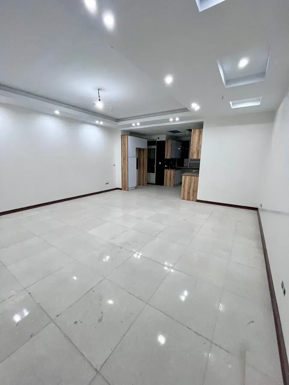 ۹۰ متر آپارتمان // کلید نخورده // اجاره تهرانسر