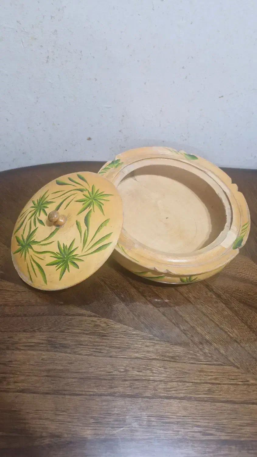 ظرف چوبی دربدار آنتیک|کلکسیون اشیاء عتیقه|دزفول, |دیوار