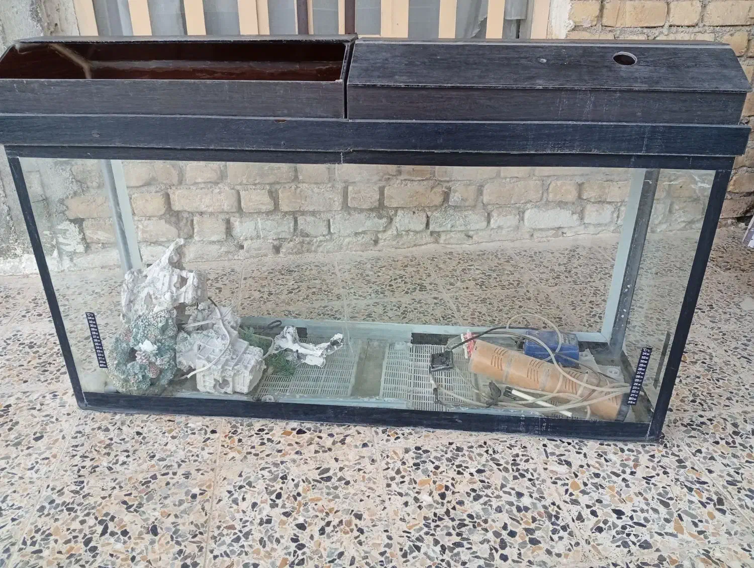 اکواریوم|لوازم جانبی حیوانات|کازرون, |دیوار