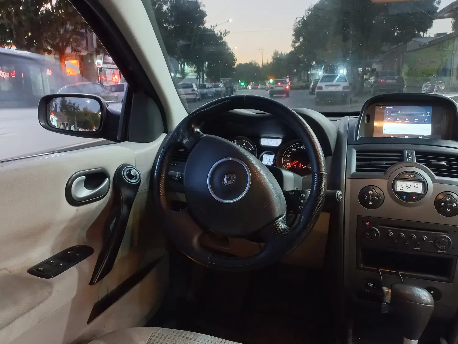 رنو مگان 91 مشکی 2000cc|خودرو سواری و وانت|مشهد, سعد آباد|دیوار