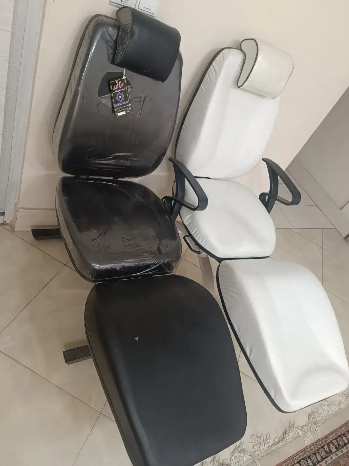 صندلی میکاپ|آرایشگاه و سالنهای زیبایی|نیشابور, بلوار گلها|دیوار