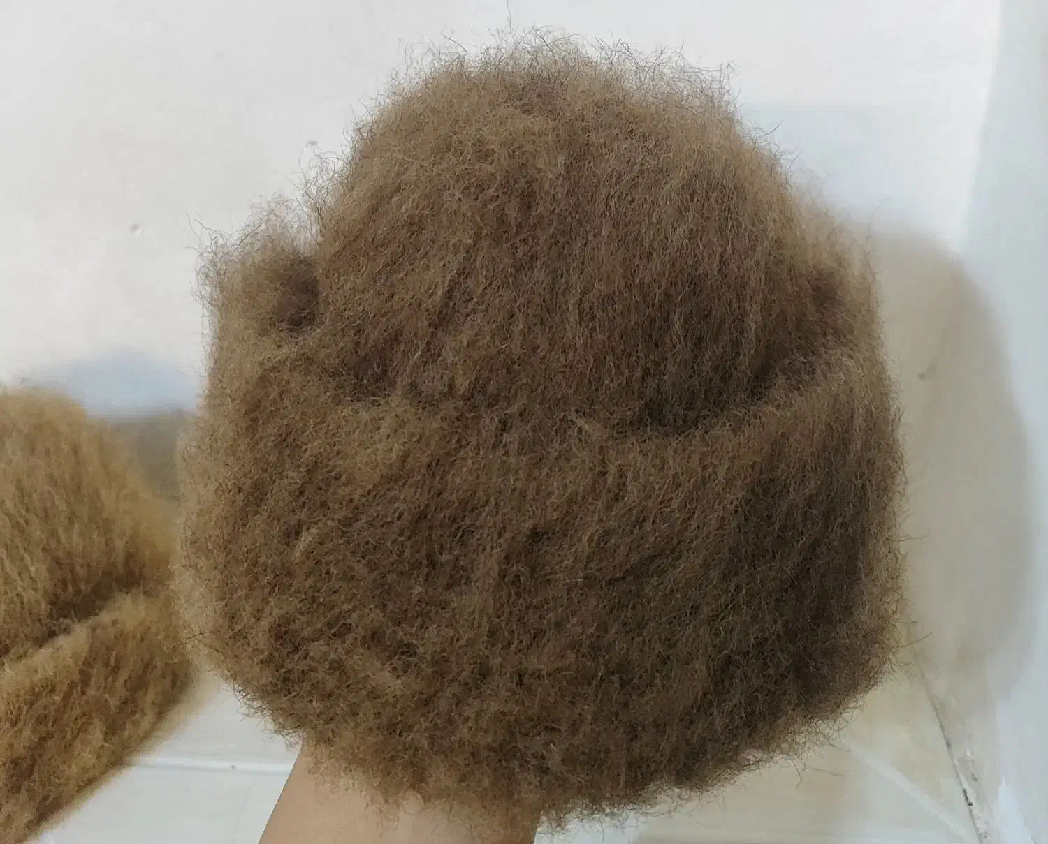 کلاه|لباس|آشخانه, |دیوار