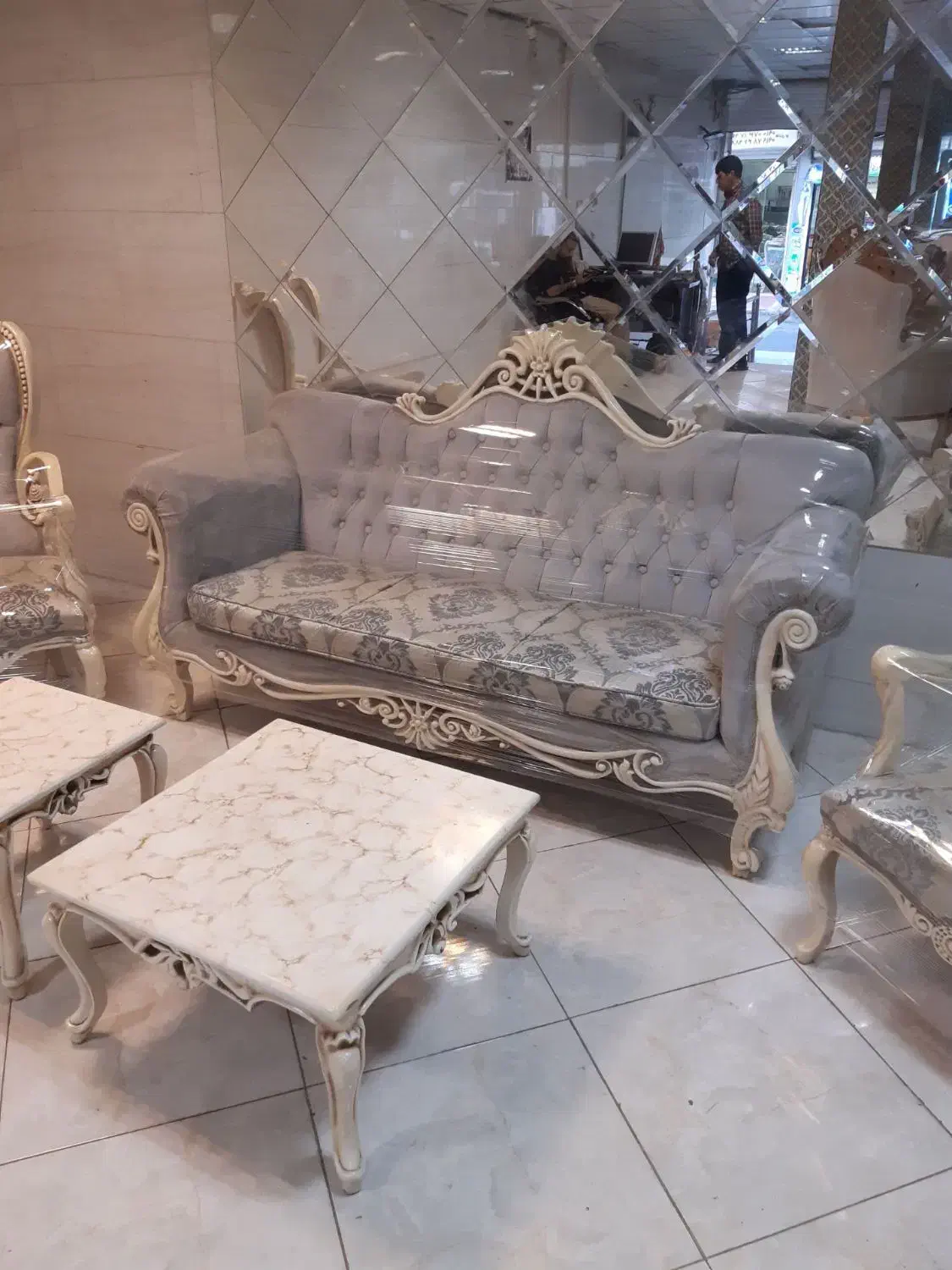 مبل ۷نفره افسون سفارشی بهمراه میزوعسلی درحدنو|مبلمان خانگی و میز عسلی|مشکین‌دشت, |دیوار