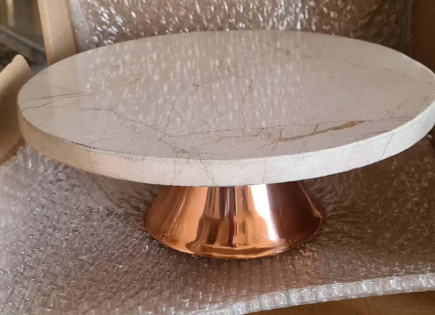 پایه استند سنگی با پایه فلزی و رز گلد|ظروف سرو و پذیرایی|تهران, زعفرانیه|دیوار