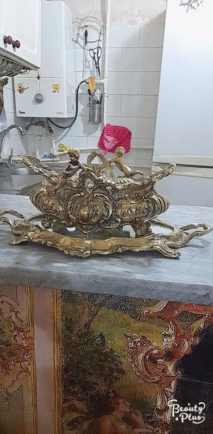 برنز نو|کلکسیون اشیاء عتیقه|تبریز, |دیوار