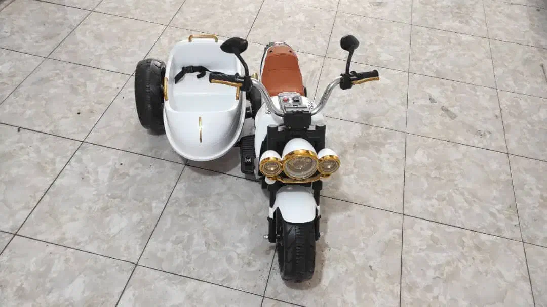 موتور شارژی سالم اکبند ۸دستگاه مناسب شهربازی|اسباببازی|تهران, گلستان (شهرک راه آهن)|دیوار