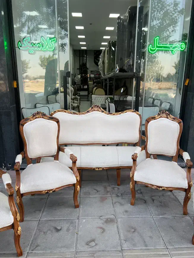 مبل ۷نفره چوب راش منبت کار دست|مبلمان خانگی و میز عسلی|تهران, میدان میوه و تره‌بار مرکزی|دیوار