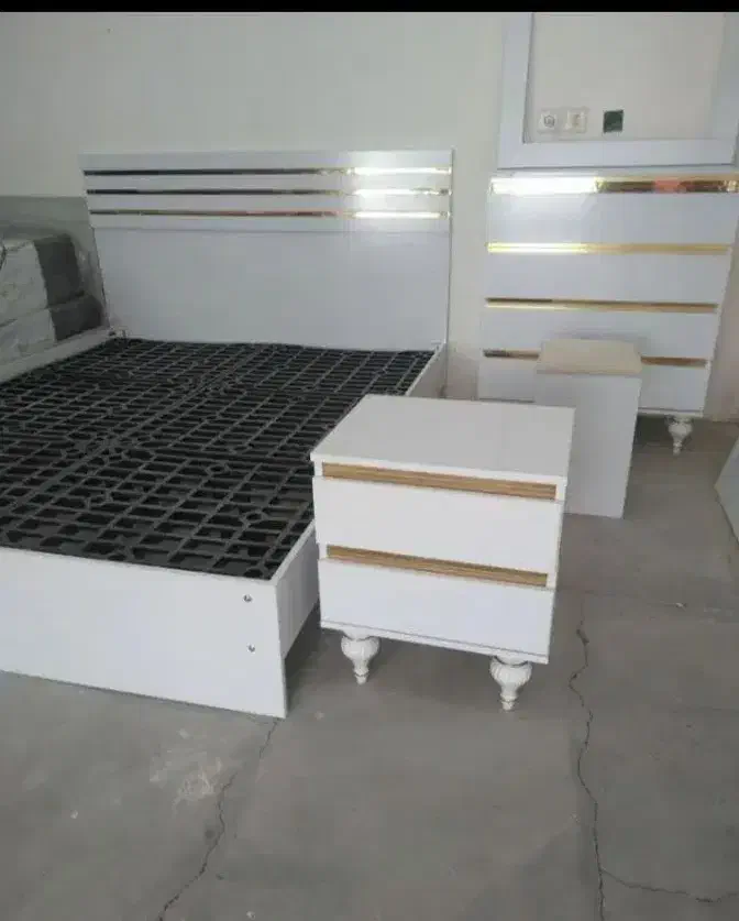 انواع تخت از تولیدی|تخت و سرویس خواب|کرمانشاه, |دیوار