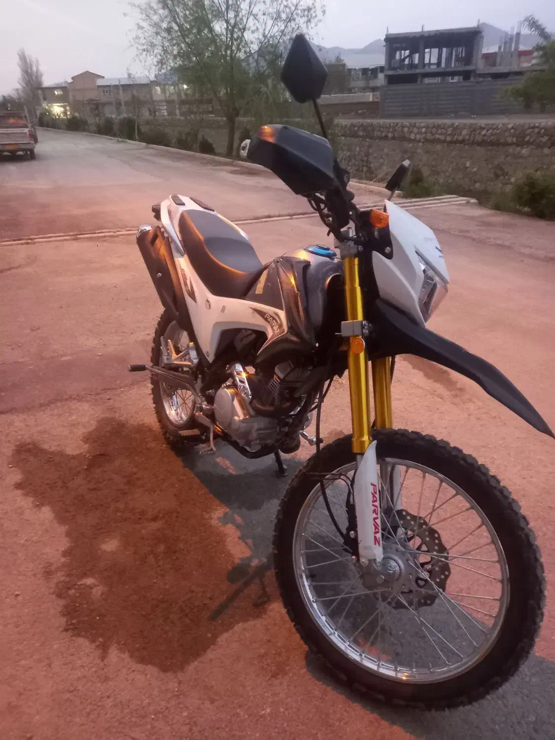 پروازمدل ۴۰۳|موتورسیکلت|شهرکرد, |دیوار