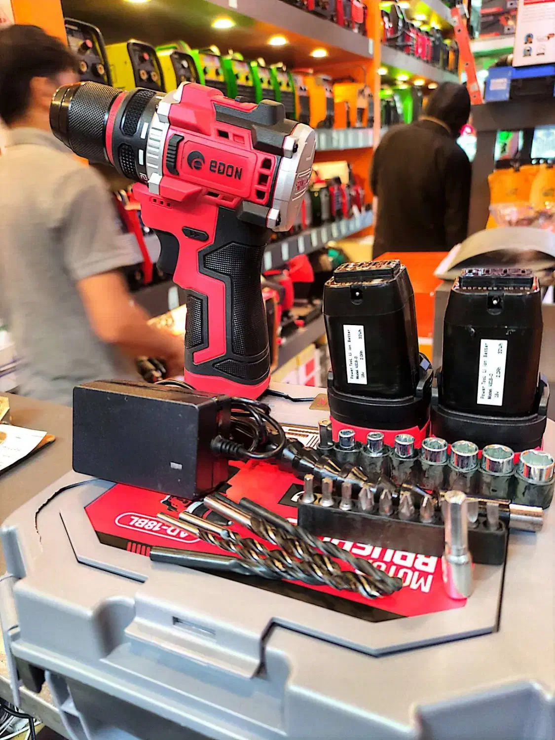 دریل شارژی 18 ولت ادن ادون براشلس 2باطری بالوازم|ماشین‌آلات صنعتی|مشهد, توس (بلوار توس)|دیوار