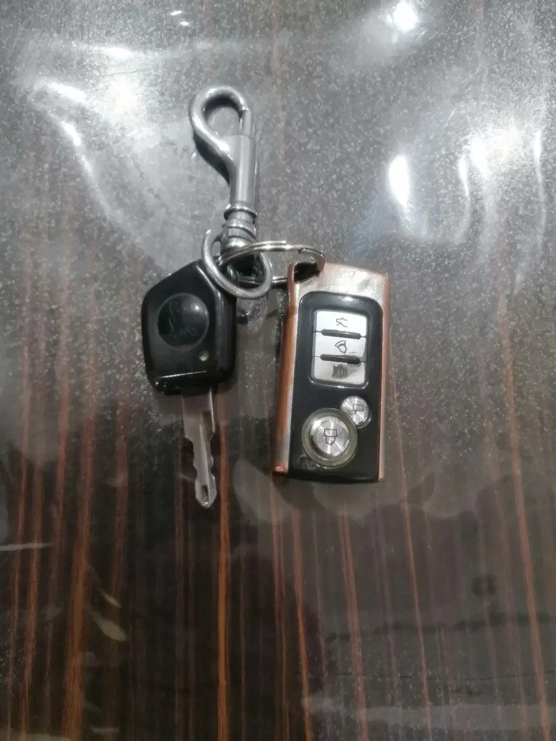 سویچ ماشین پیدا شده|اشیا|خرمشهر, |دیوار