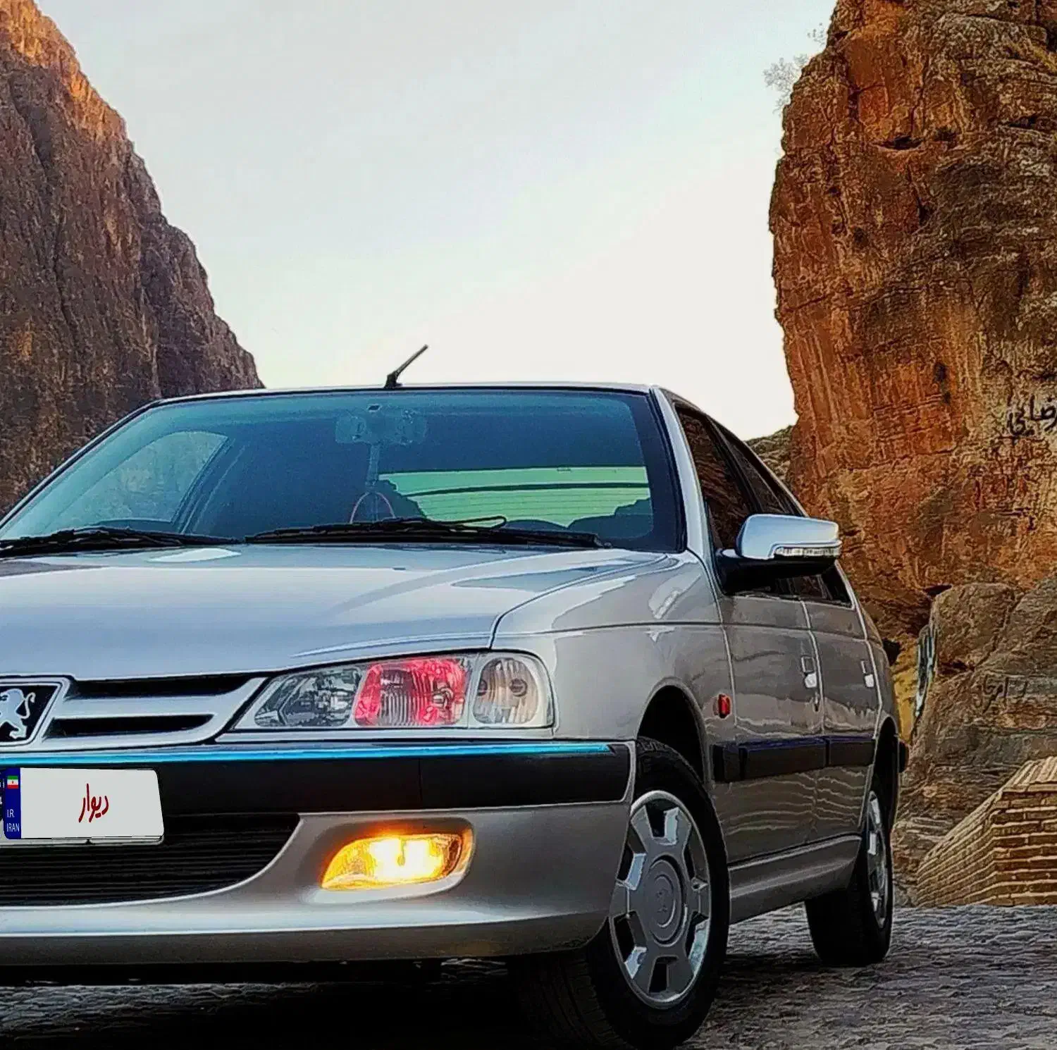 پارس|خودرو سواری و وانت|صحنه, |دیوار