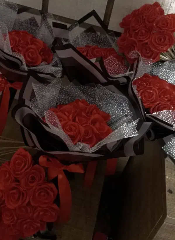 فروش دسته گل برای مناسبت های مختلف|گل مصنوعی|کرمان, |دیوار