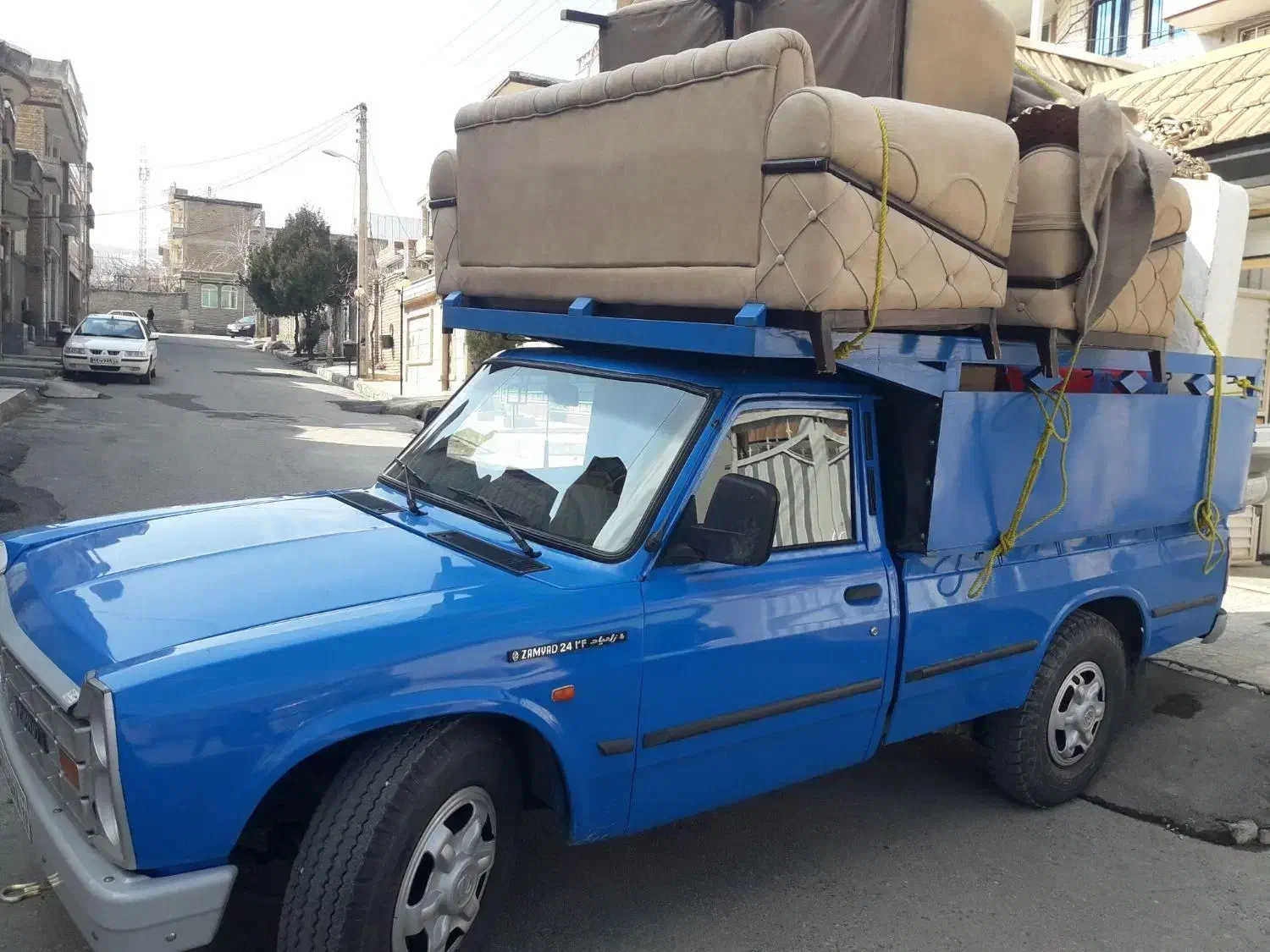 باربری اعتماد بار اثاث کشی با کارگر و نیسان وانت|خدمات حمل و نقل|خوی, |دیوار