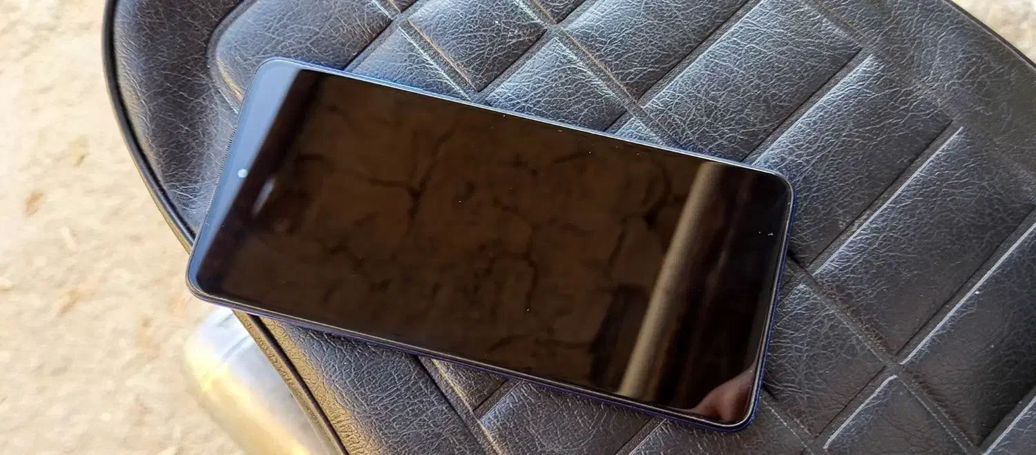 گوشی|موبایل|قائن, |دیوار