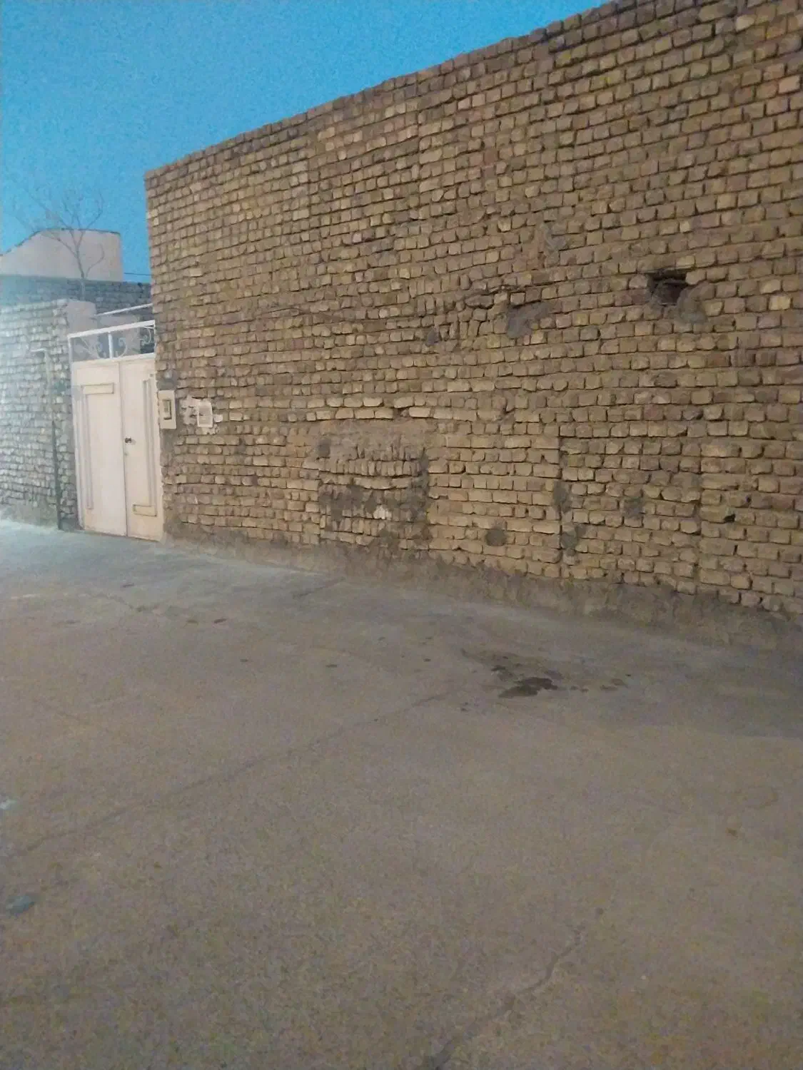 منزل زیرزمین گلخانه ای ۱۲۰ متری دو خواب نبش دو بر|فروش خانه و ویلا|کاشان, باغ ماجد|دیوار