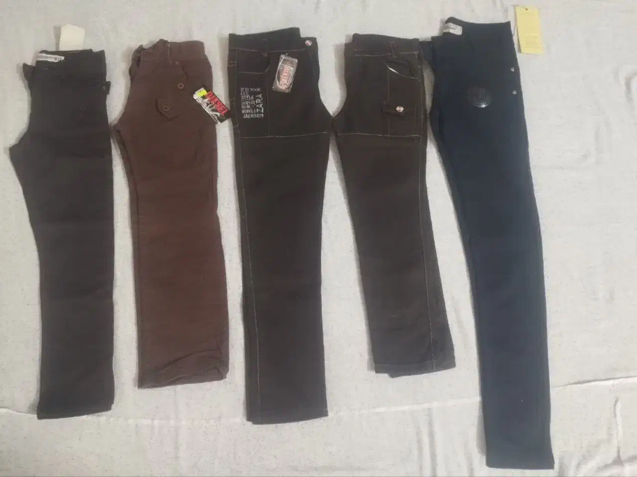 تعدادی شلوار لی و لباس|حراج|یزد, |دیوار