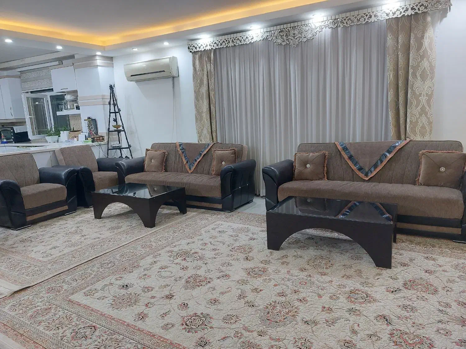 مبلمان ترک|مبلمان خانگی و میز عسلی|زاهدان, |دیوار