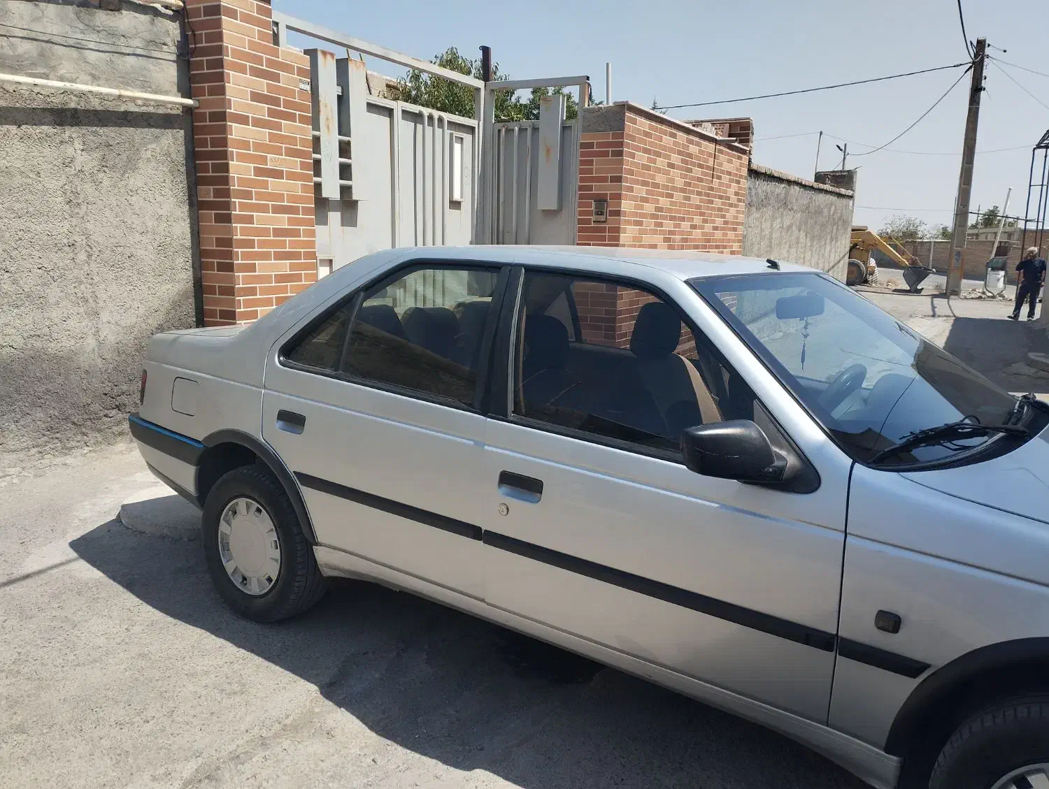 پژو 405 GL - دوگانه سوز CNG، مدل 1395|خودرو سواری و وانت|اصفهان, کوی امیریه|دیوار