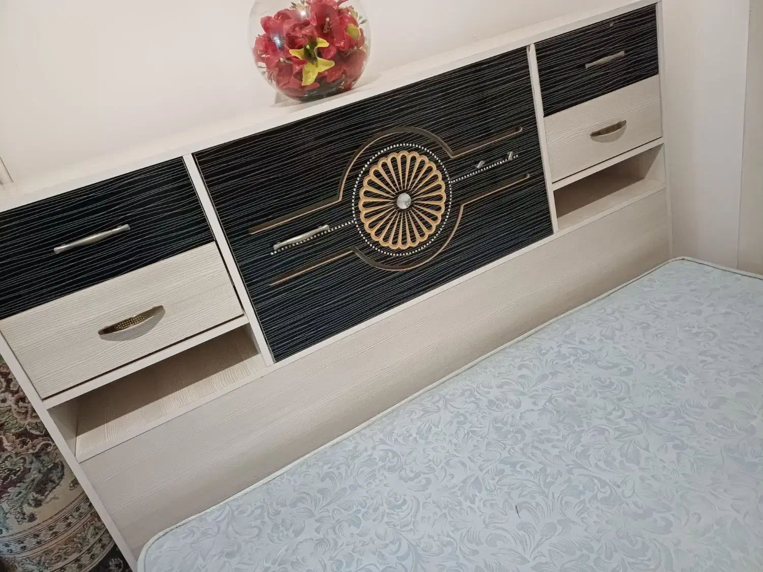 تخت خواب دونفره در حد|تخت و سرویس خواب|الوند, |دیوار