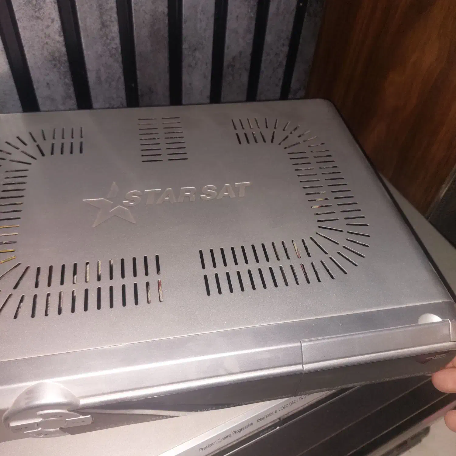 دستگاه برقی|پخشکننده DVD و ویدیو|اصفهان, مصلی|دیوار