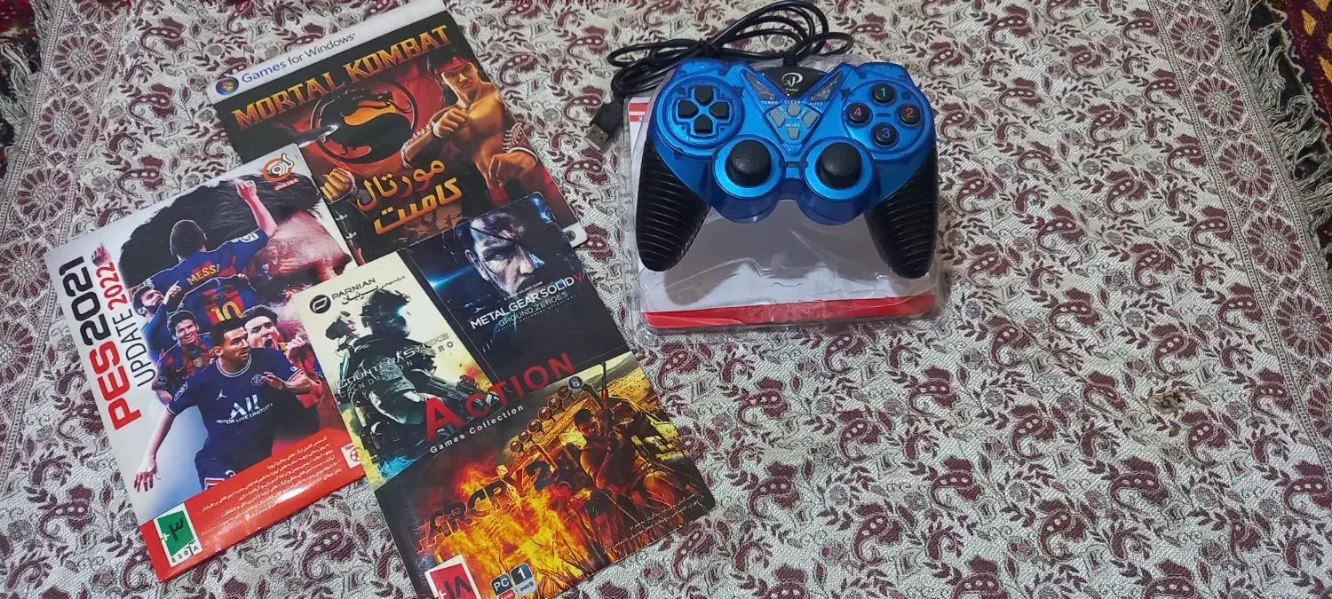 دسته بازی کامپیوتر به همراه ۳ تا بازی|کنسول، بازی ویدئویی و آنلاین|کاشان, باغ ماجد|دیوار