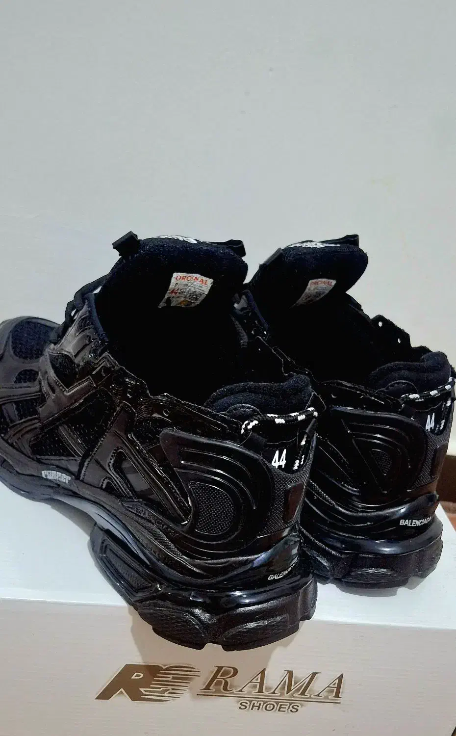 کتونی Balenciaga runners black|کیف، کفش، کمربند|تهران, استخر|دیوار