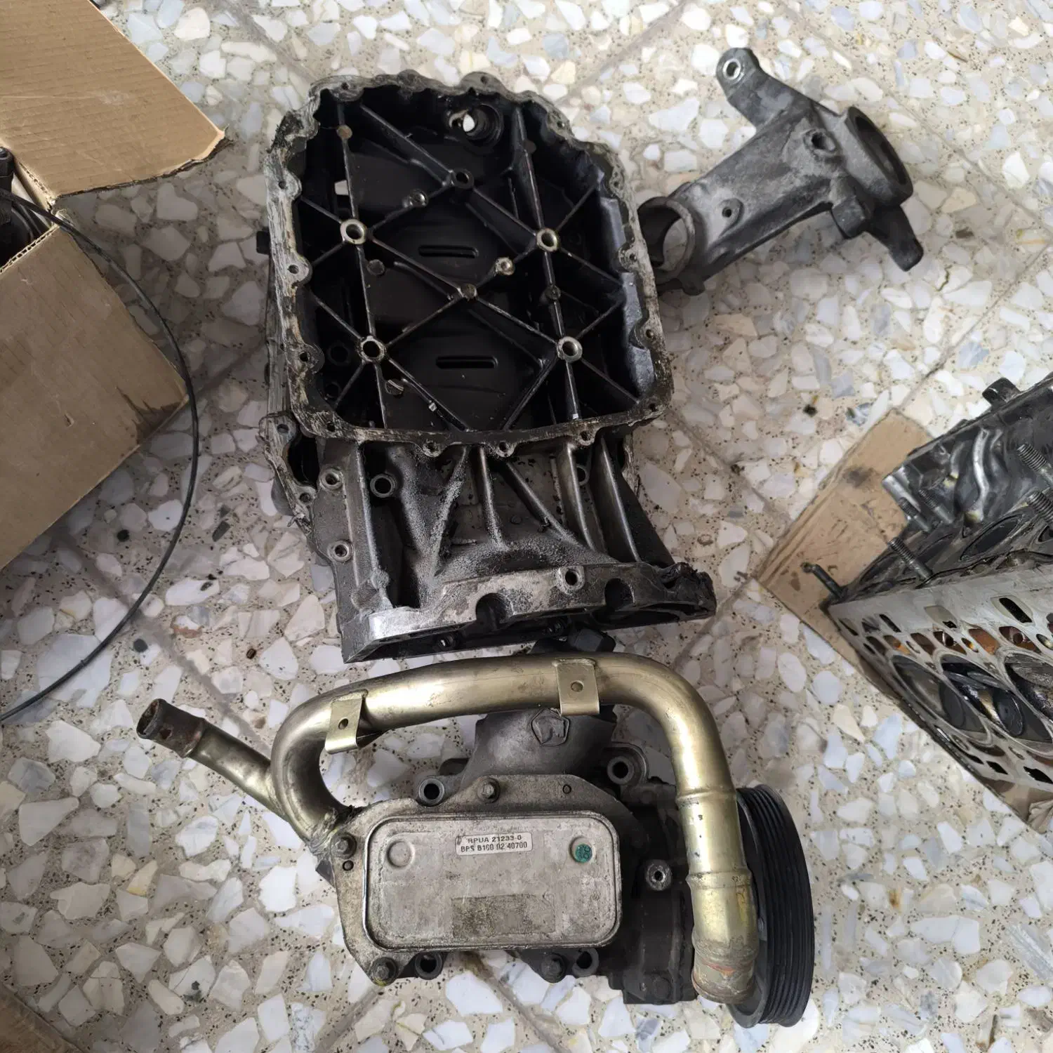 معاوضه رینگ و لاستیک فروش جلو پنجره تک خط ۲۰۶ ef7|قطعات یدکی و لوازم جانبی|شیراز, شهرک بزین|دیوار