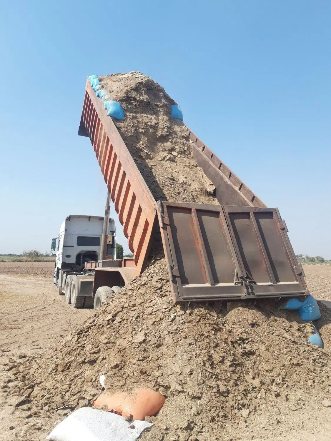 کود مرغی گوشتی درجه 1 مستقیم از سالن|خدمات باغبانی و درختکاری|دزفول, |دیوار