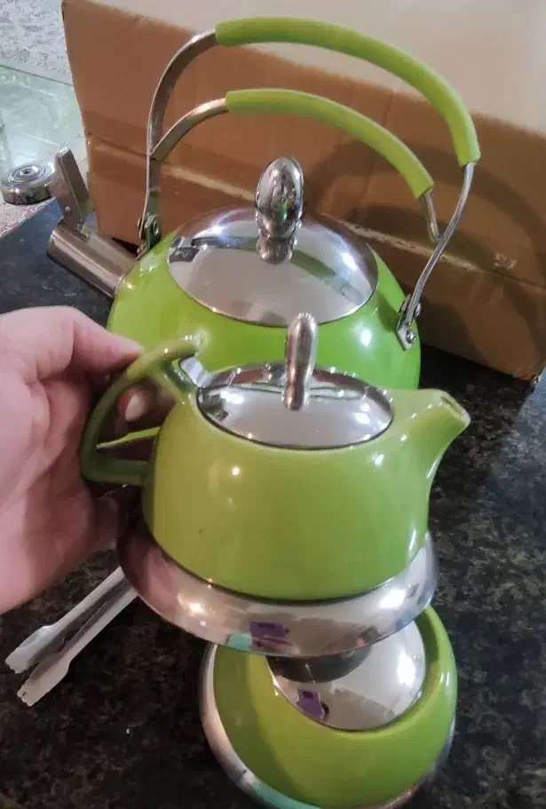 کتری استیل،شکر ریز و قندان چینی|قوری، کتری، قهوه‌ساز دستی|فولادشهر, A4|دیوار