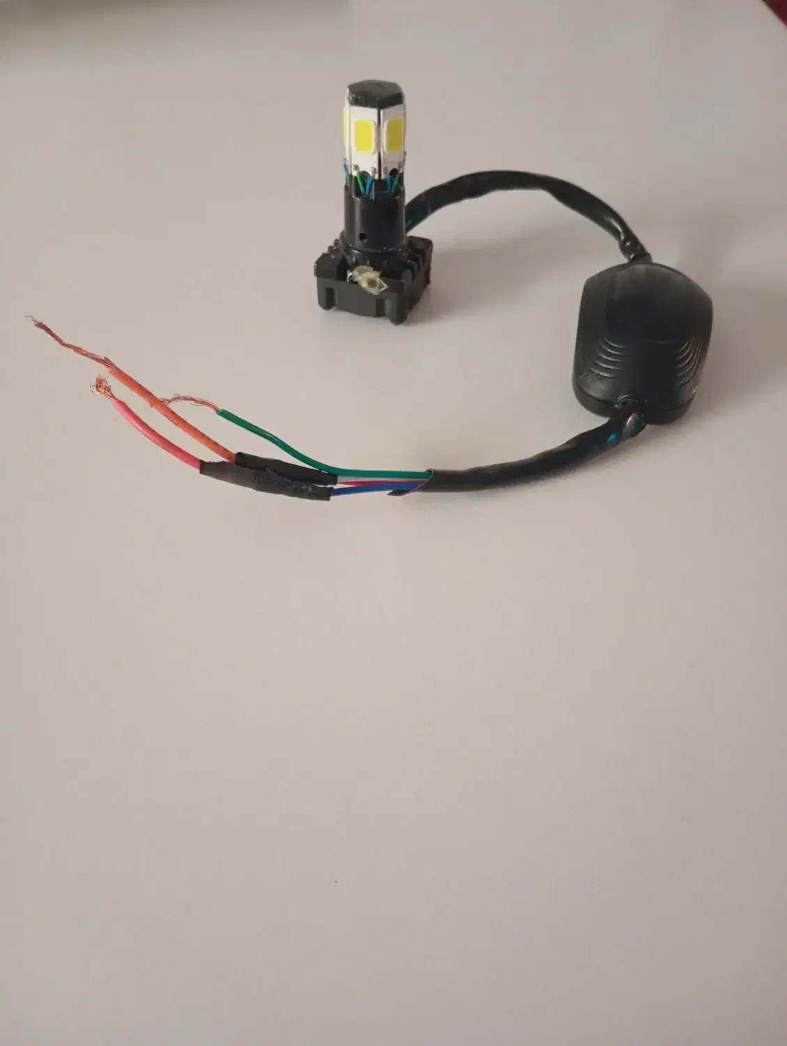 هدلایت ۶ حالته|قطعات یدکی و لوازم جانبی|پاکدشت, حصار امیر|دیوار