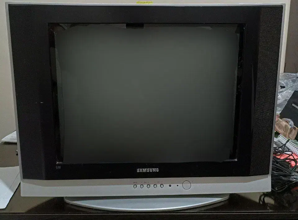 تلویزیون ۱۴ اینج سامسونگ / کاملا سالم / با کنترل|تلویزیون و پروژکتور|تهران, نیروی هوایی (پیروزی)|دیوار