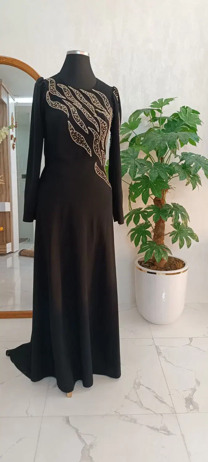 لباس شب مجلسی|لباس|مشهد, خواجه ربیع|دیوار